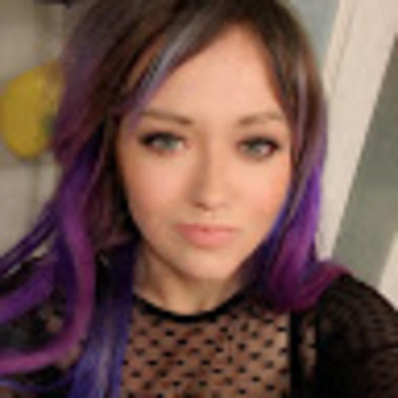 Meet your Posher, Erica - Picture 1 of 1